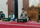 Perkuat Silaturahmi, Personil Polsek Cikampek Hadiri Pengajian Keliling Warga Desa Binaan 
