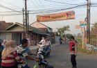 ‎Giat Sapa Pagi Polsek Tempuran Laksanakan Pengaturan Lalu Lintas Perempatan Pagadungan  ‎