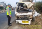 Polsek Purwasari Cek TKP Kecelakaan Mobil Box dan Motor, Kasus Dilimpahkan ke Unit Laka